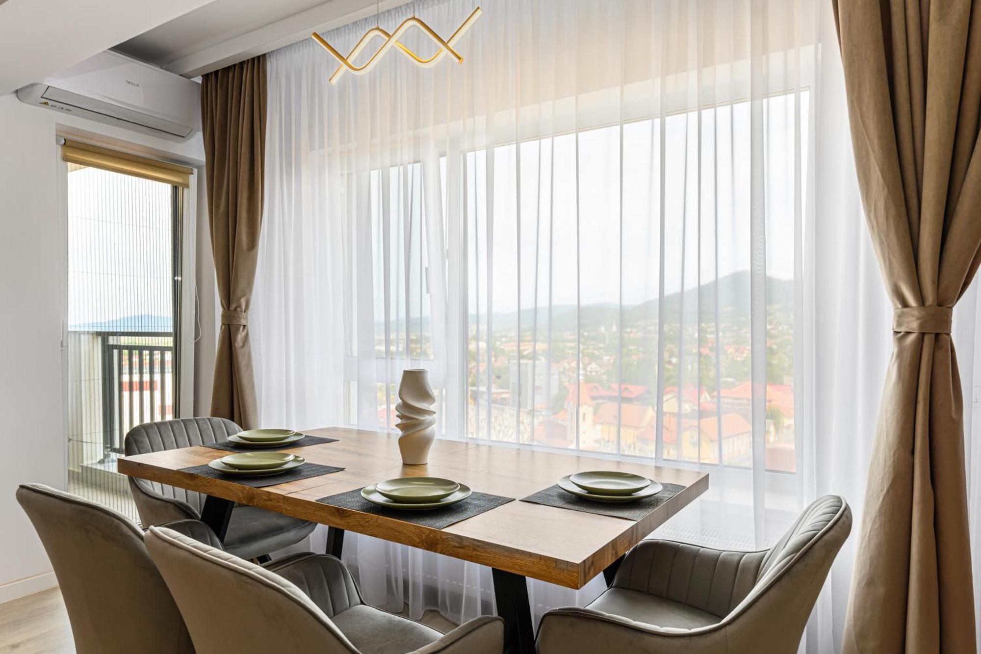 Mountain View Retreat Apartment - 브라쇼브 외부 사진